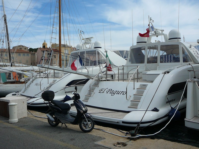 ST TROPEZ 21